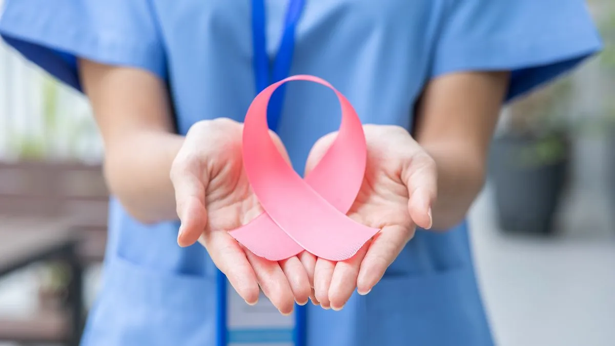 apakah kanker payudara menular