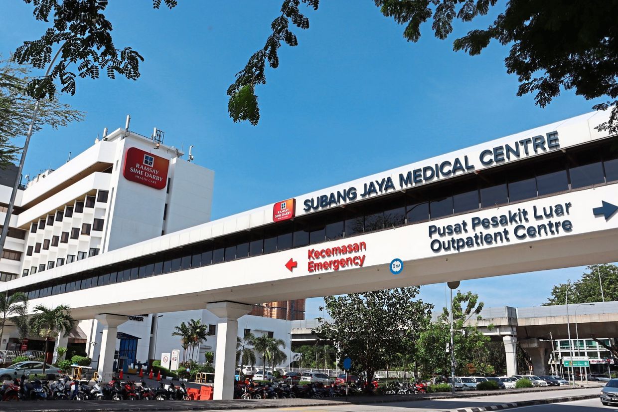 tampak depan gedung Subang Jaya Medical Centre