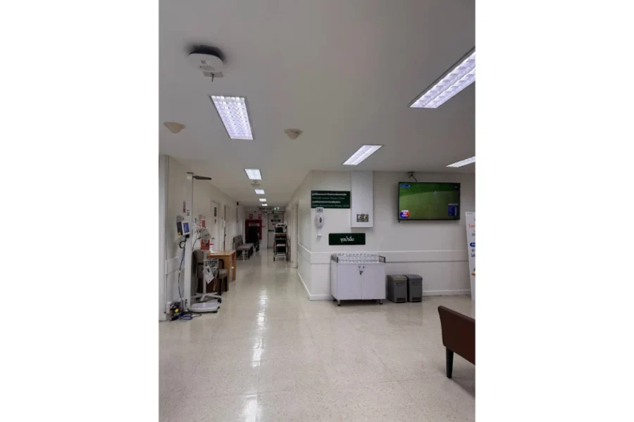 Tampak Dalam Phyathai 2 Hospital 2