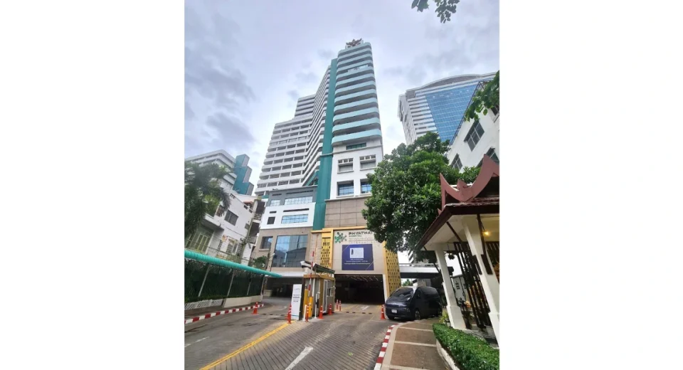 Tampak Luar Phyathai 2 Hospital 2
