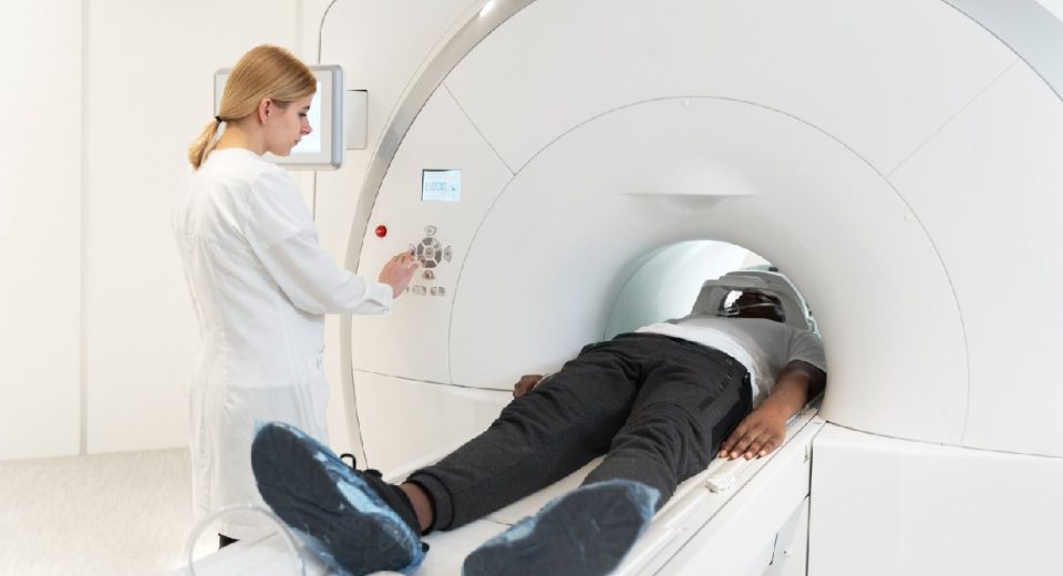 PET CT Scan Kanker Otak - Prosedur, Manfaat, hingga Rekomendasi Rujukannya