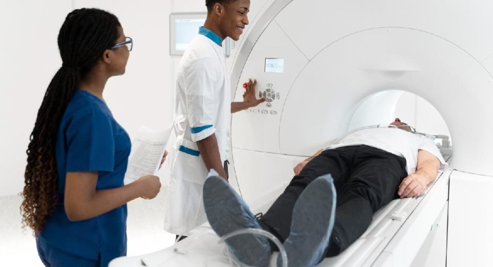Proses MRI, Persiapan, dan Cara Memahami Hasil Scannya