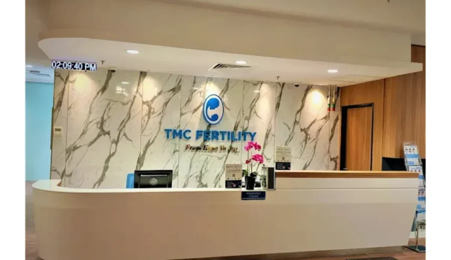 Resepsionis di TMC Fertility IVF Centre Puchong