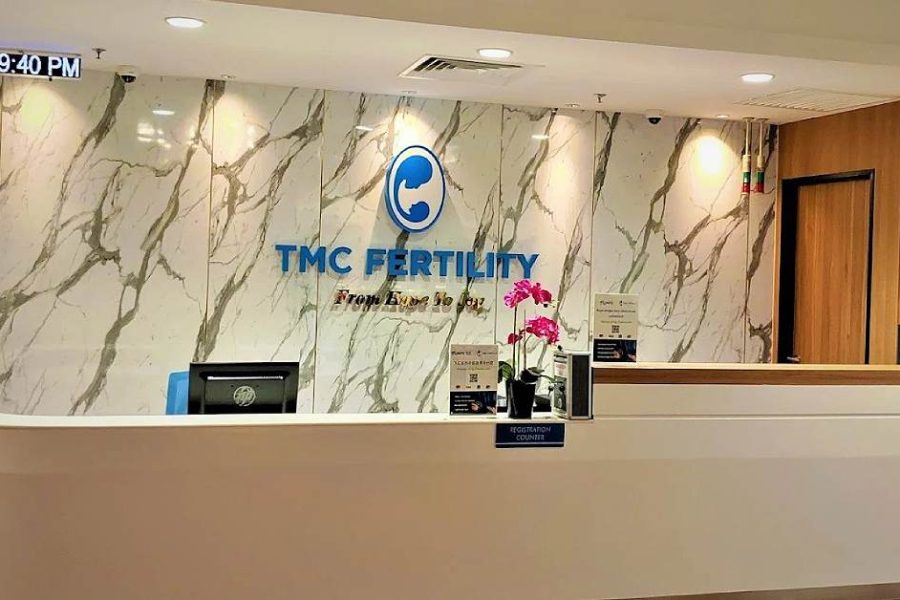 Resepsionis di TMC Fertility IVF Centre Puchong