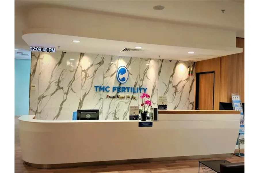 Resepsionis di TMC Fertility IVF Centre Puchong
