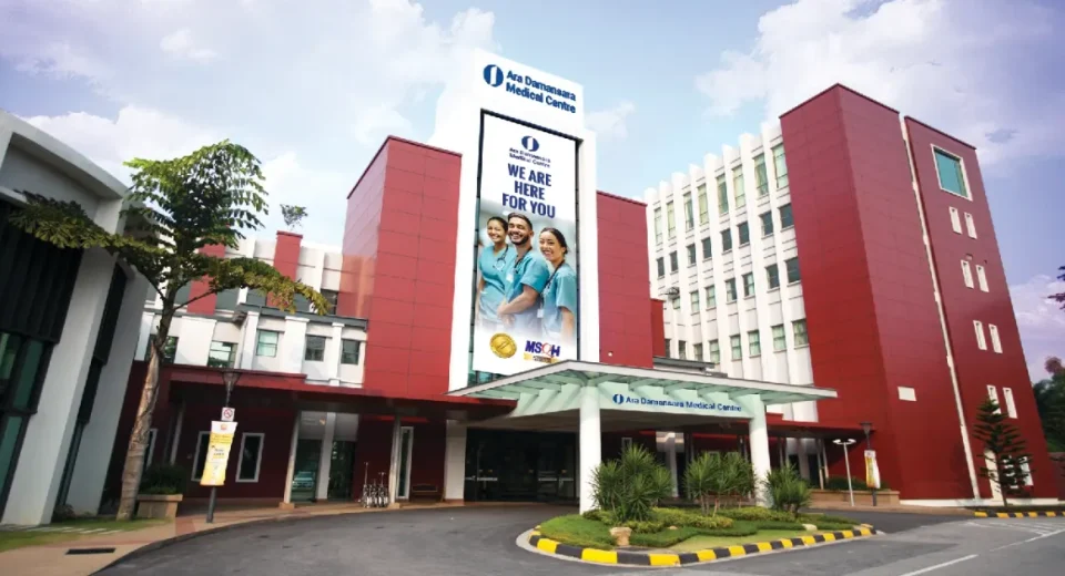 Tampak Luar Ara Damansara Medical Centre