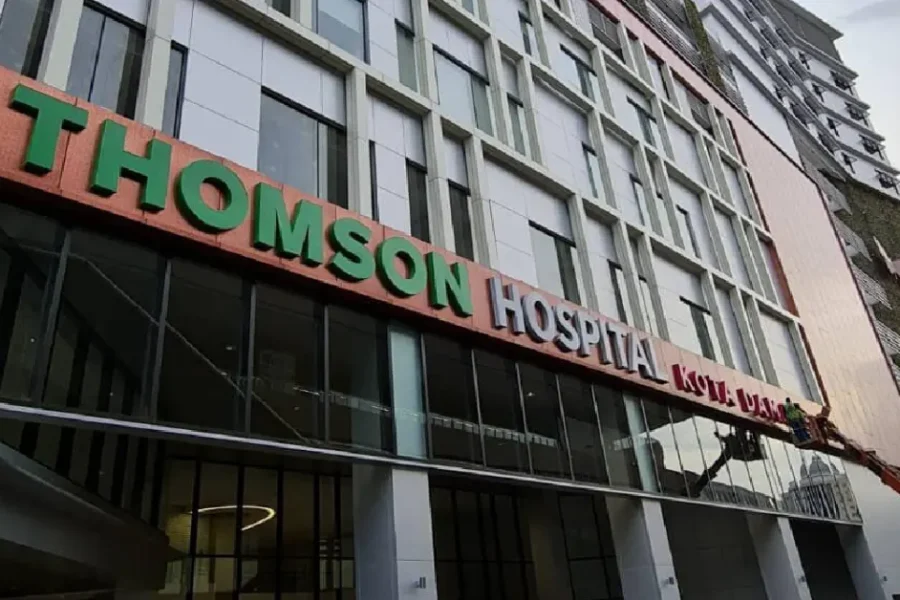 Tampak Luar Thomson Hospital