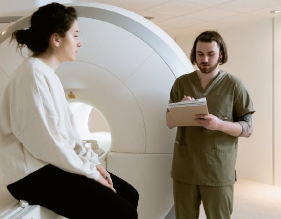 Apakah Aman Melakukan PET Scan dan MRI di Hari yang Sama