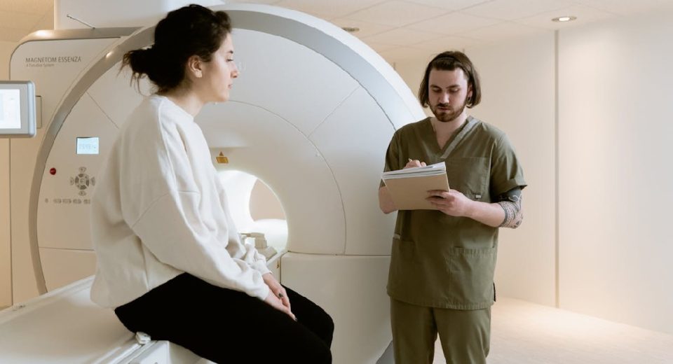 Apakah Aman Melakukan PET Scan dan MRI di Hari yang Sama
