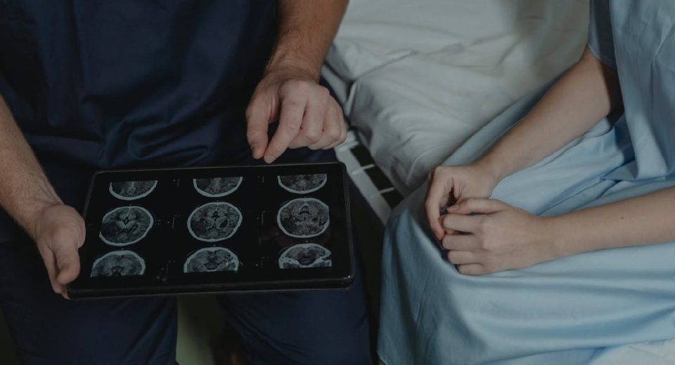 Perbedaan CT Scan Stroke Iskemik dan Hemoragik