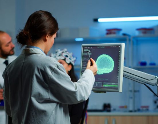 Panduan Mencari Dokter Spesialis Saraf dan MRI di Singapura dan Malaysia