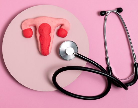 Perbedaan Endometriosis dan PCOS yang Wanita Perlu Tahu