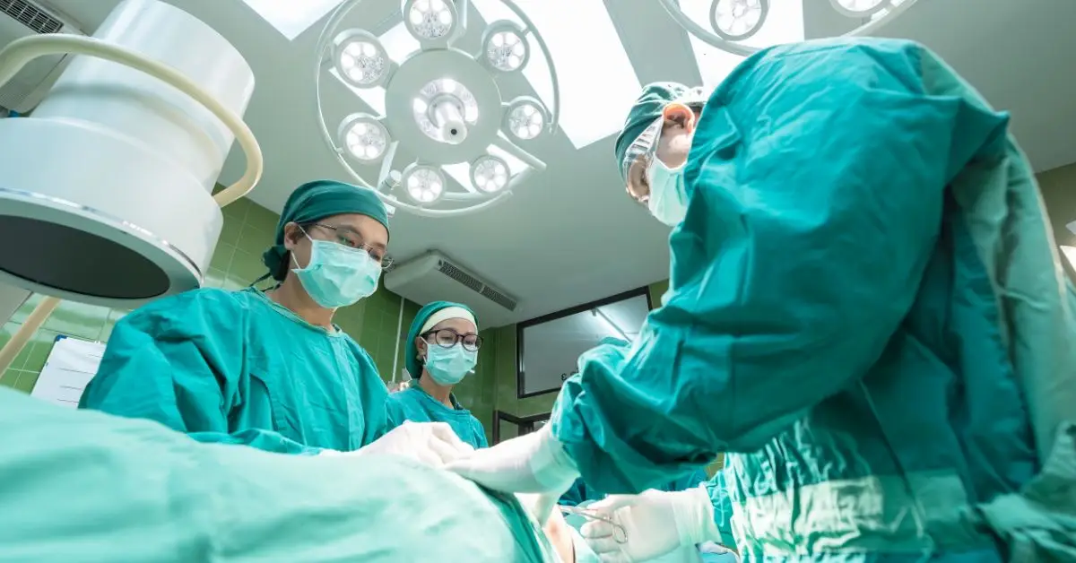 Ini Perbedaan Laparoskopi dan Apendektomi Terbuka untuk Operasi Usus Buntu