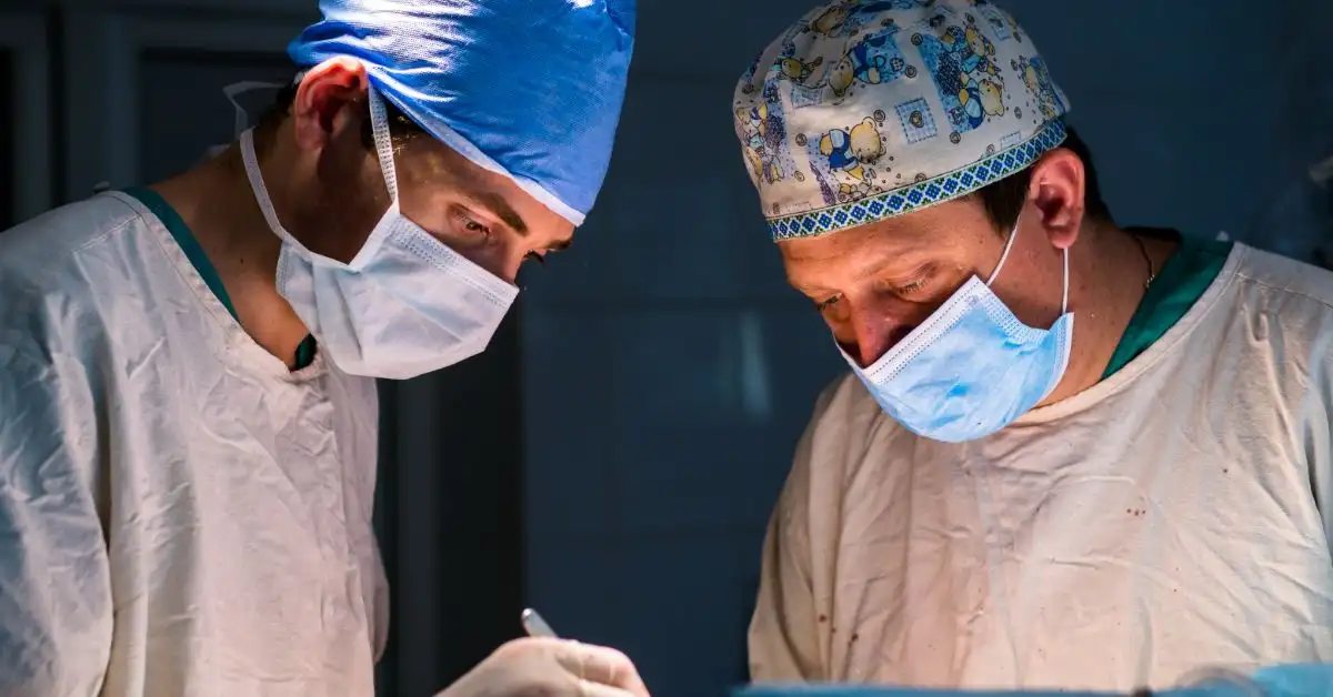 Kiat Memilih Dokter Spesialis Usus Buntu di Singapura dan Rekomendasinya